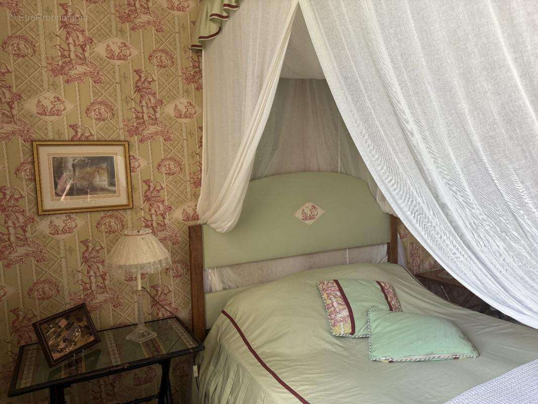 Maison à VIC-FEZENSAC