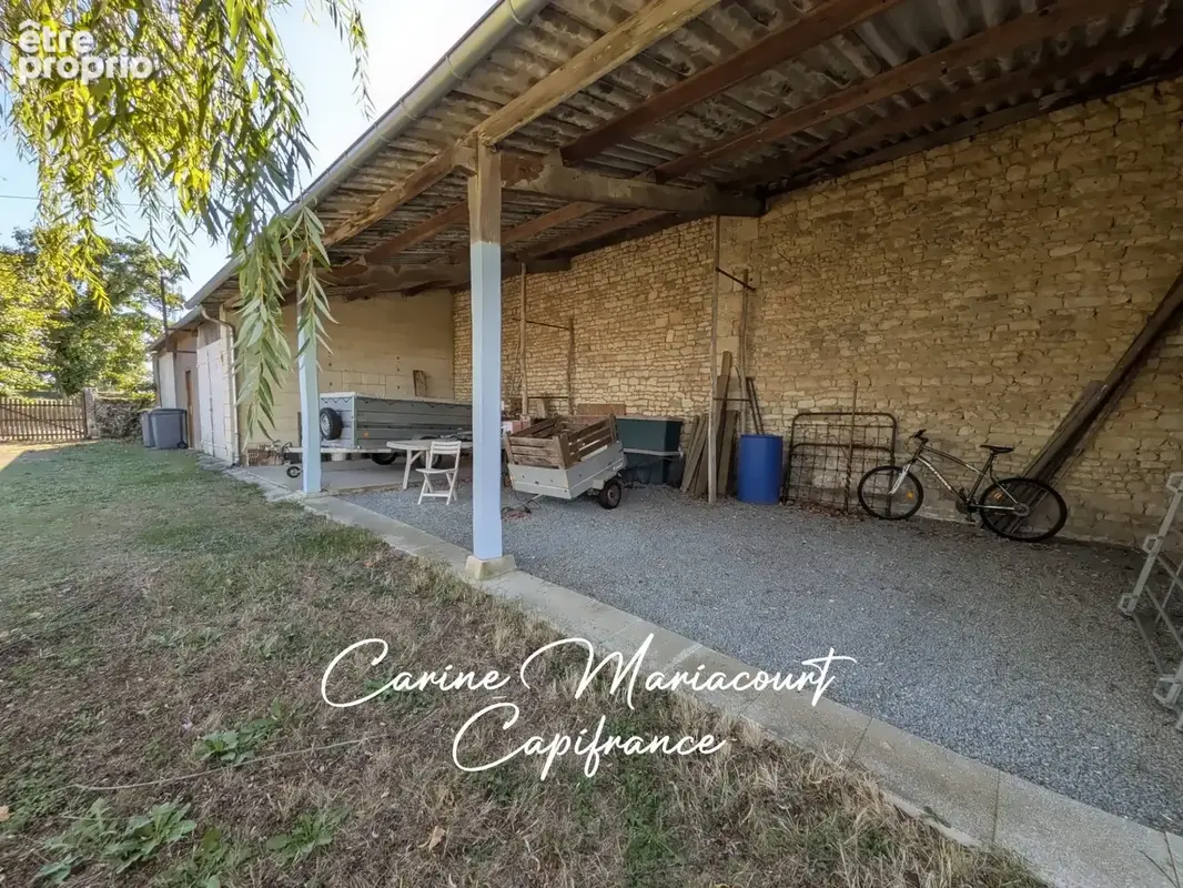 La crèche – 147 m², grand jardin et nombreuses dépendances à deux pas du centre - photo 10