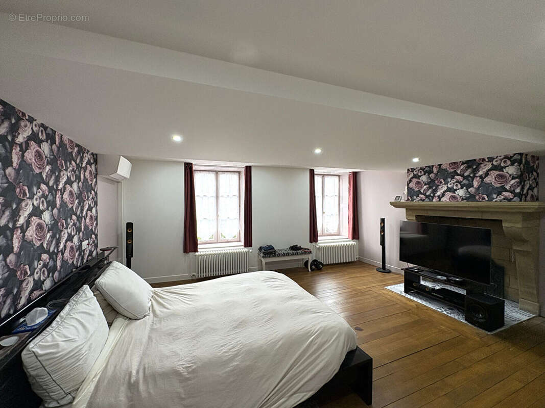 Maison à CHARLEVILLE-MEZIERES