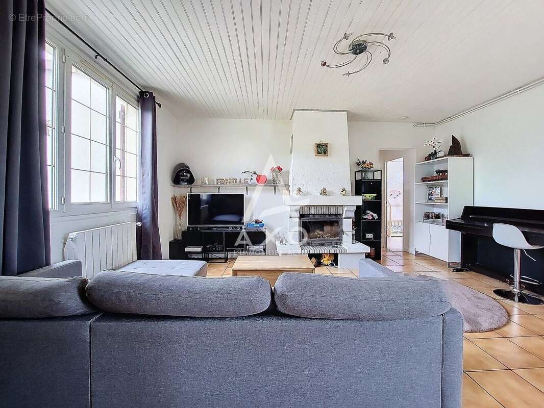 Maison à VILLEMANDEUR