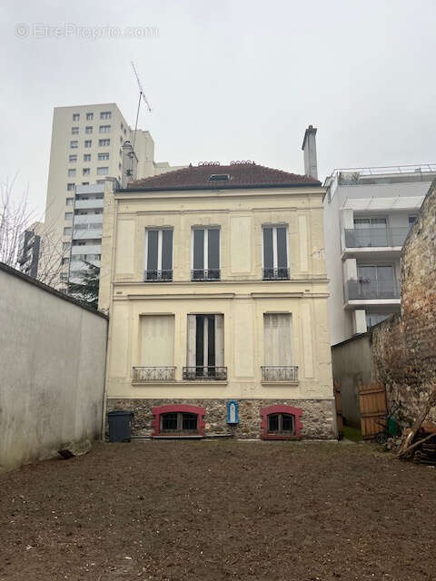 Maison à GENNEVILLIERS