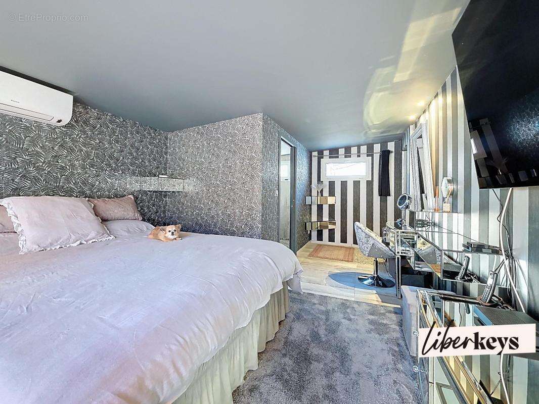 Maison à CHATEAU-ARNOUX-SAINT-AUBAN