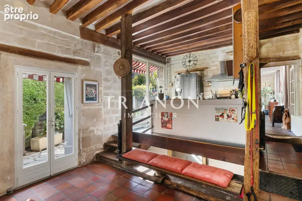 Coup de cœur — Maison de ville non mitoyenne avec cour pavée sans vis-à-vis ! - photo 5