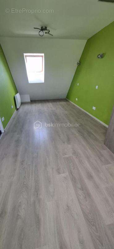 Maison moderne 5 chambres avec extension bois, piscine et grand terrain - photo 16
