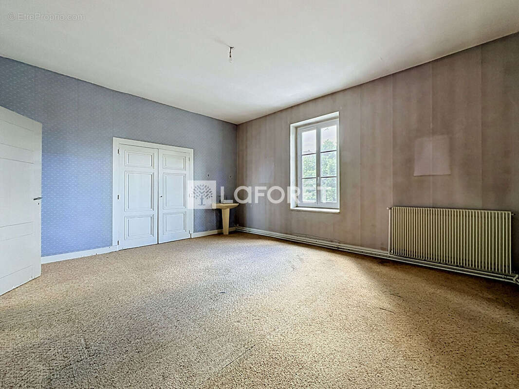 Appartement à SAINT-TRIVIER-SUR-MOIGNANS