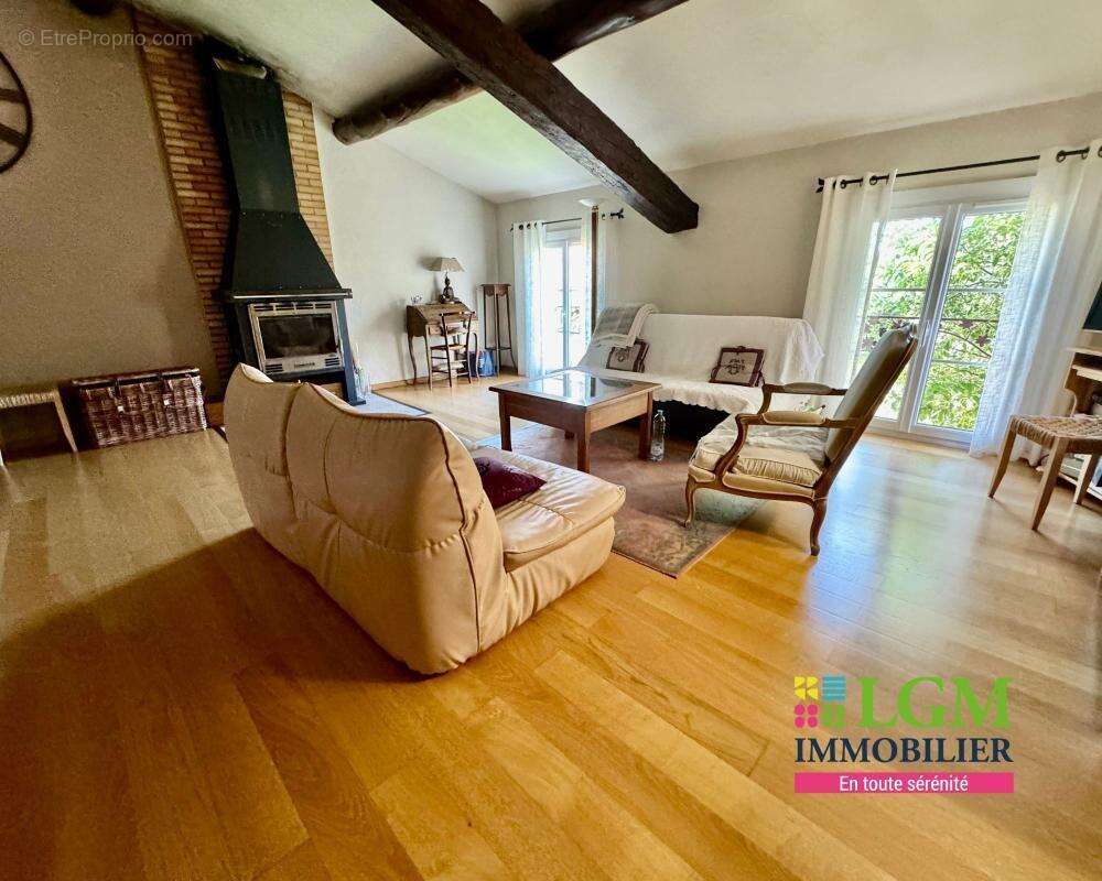 Maison à PLAN-DE-LA-TOUR