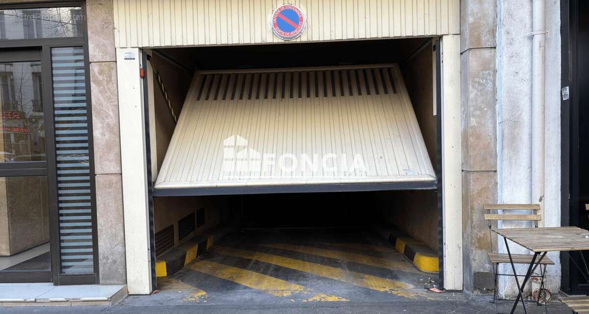 Parking à PARIS-15E