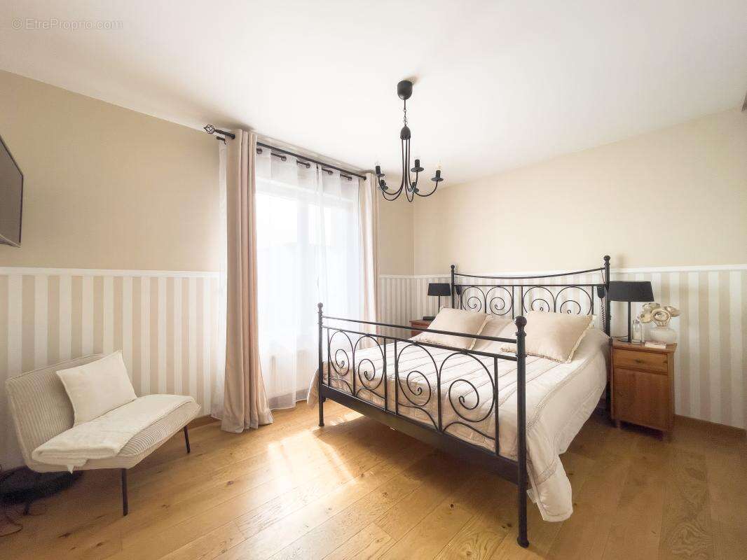 Maison à BAILLY-ROMAINVILLIERS