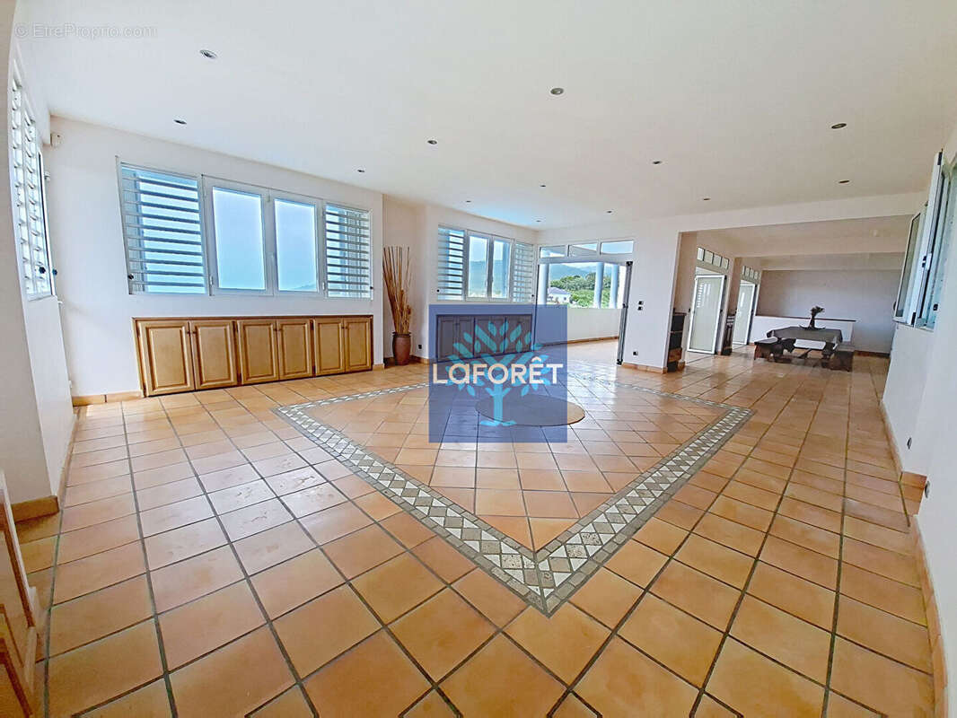 Maison à CASE-PILOTE