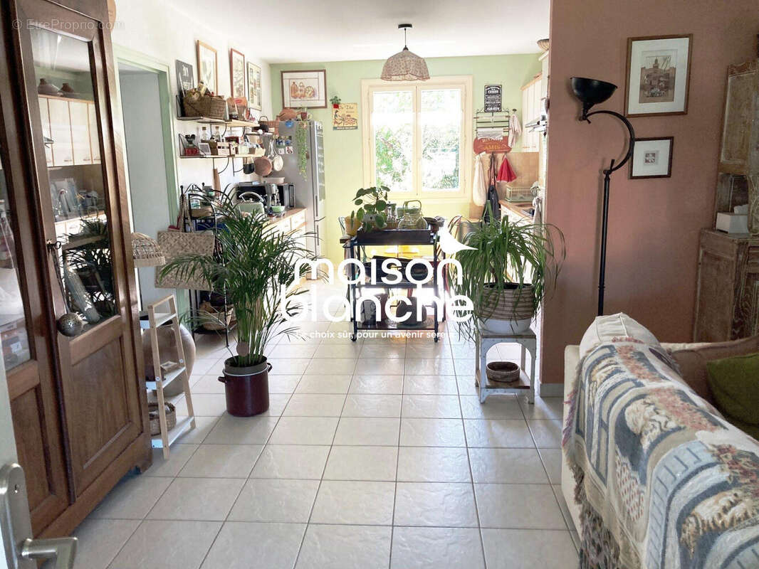 Maison à NANTEUIL