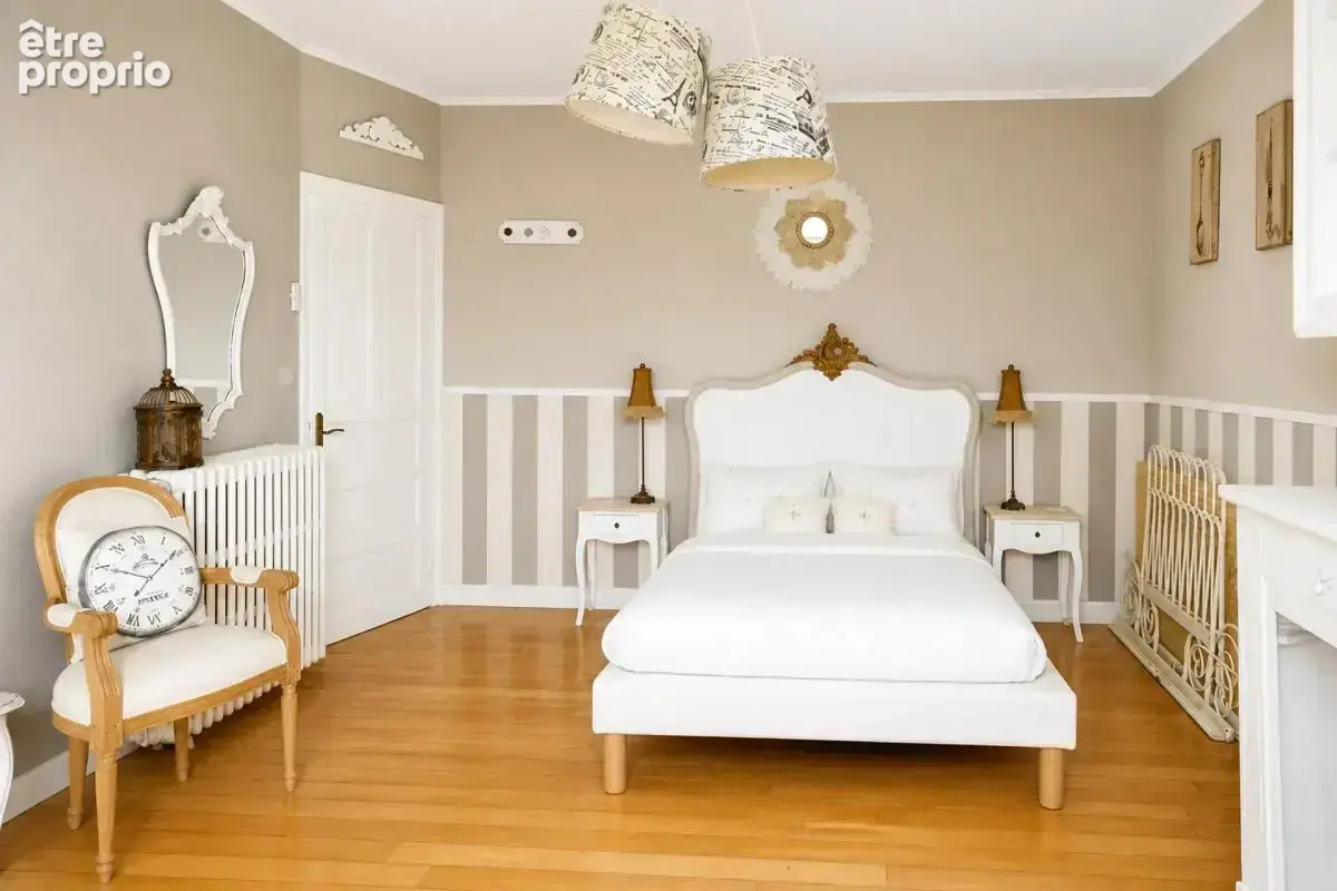 Maison de 6 pièces de 243 m² à Lubersac - photo 23