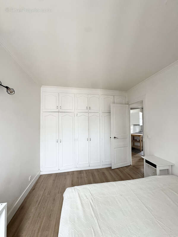 Appartement à PARIS-14E