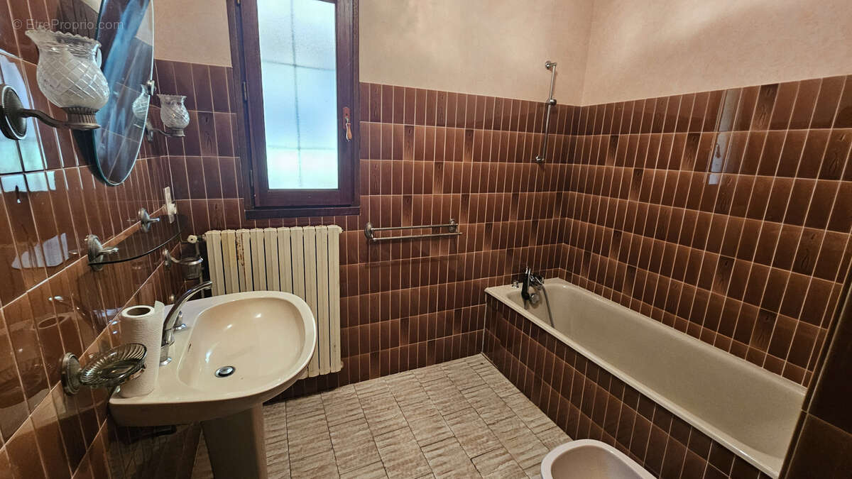 Maison à SAINT-GENIEZ-D&#039;OLT