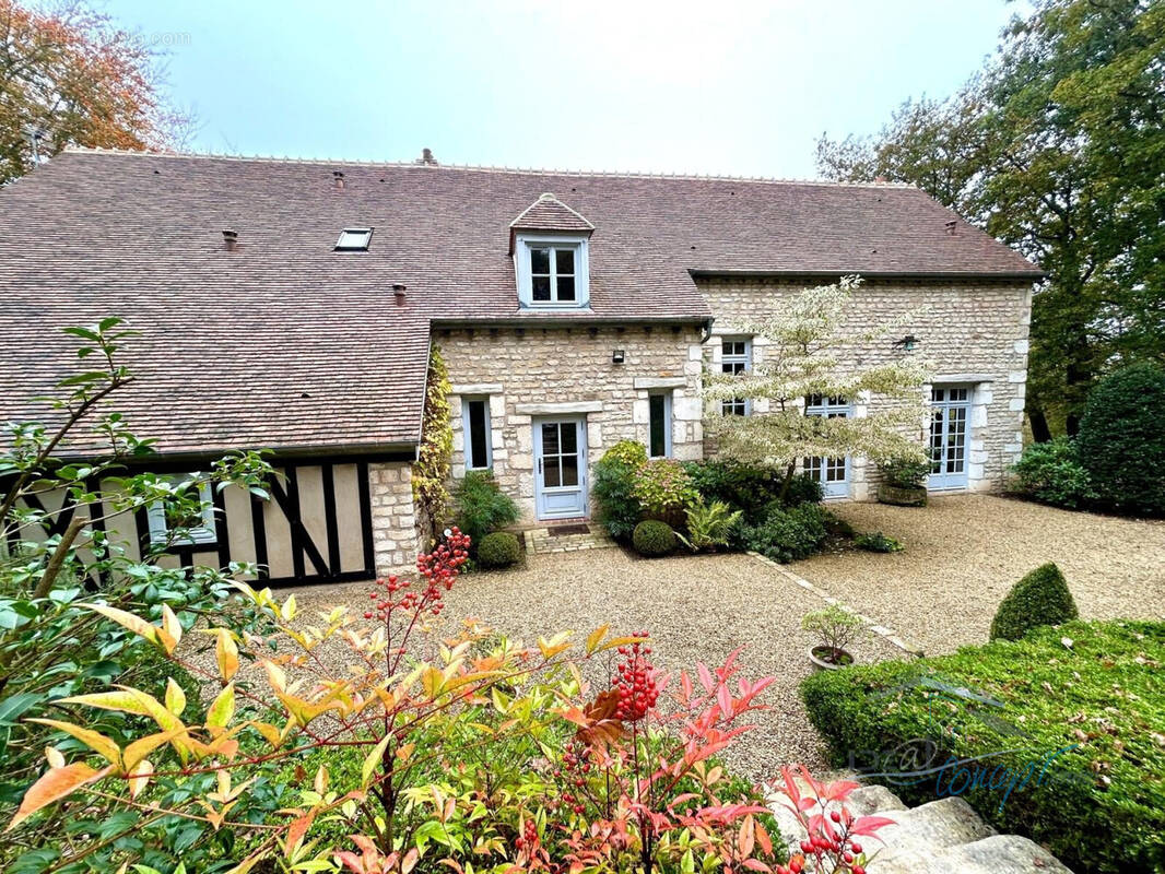 Maison à JANVILLE-SUR-JUINE