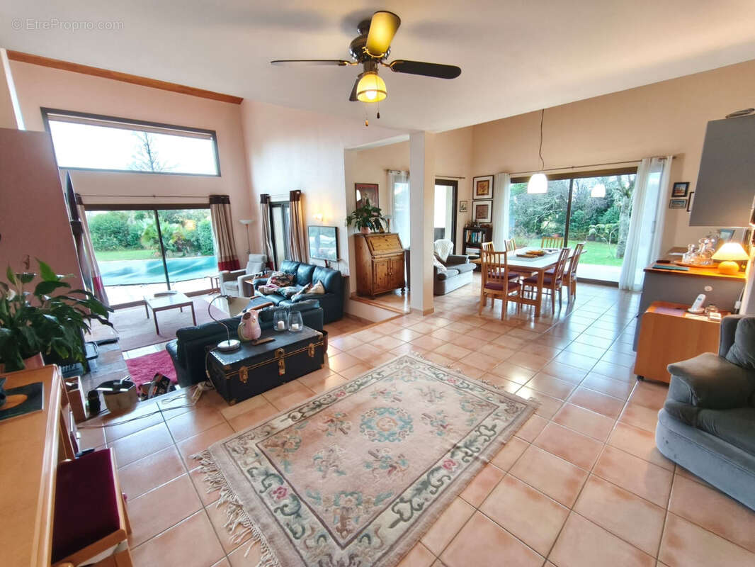 MAISON T5 / 6 avec sous sol total et piscine - photo 8