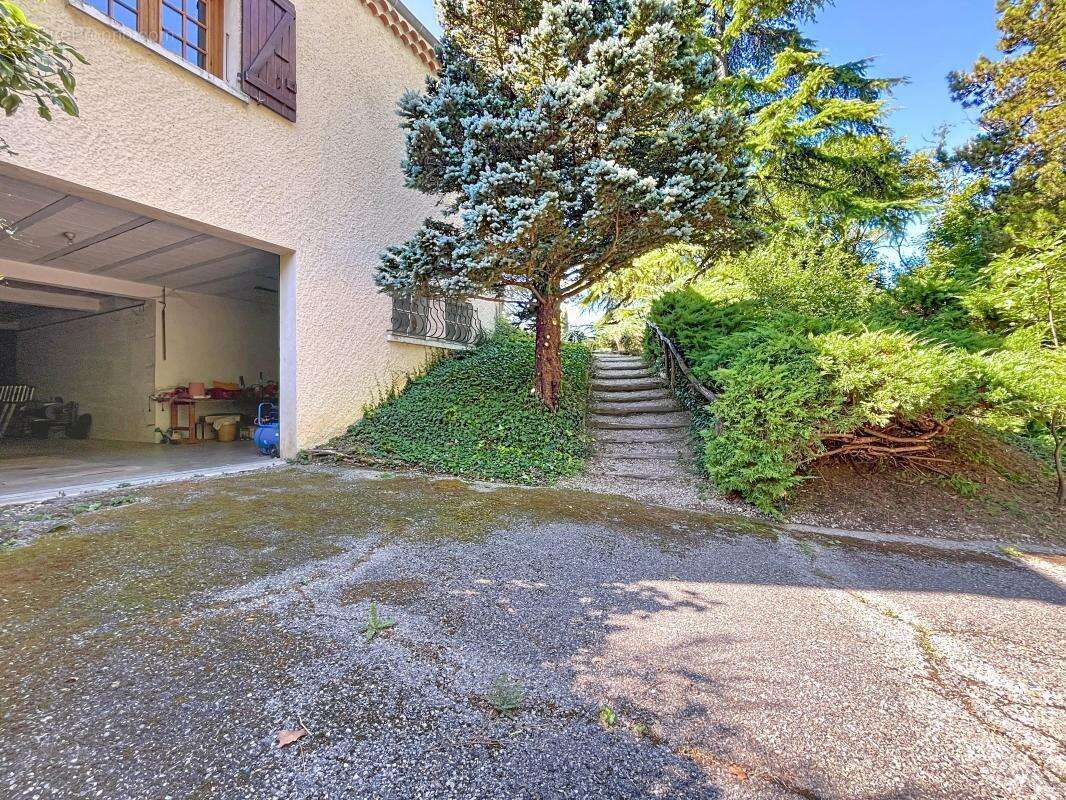 Maison à LORIOL-SUR-DROME