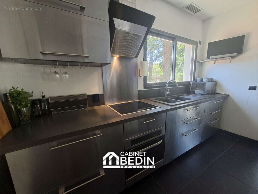 Maison 245 m² à Illats  - photo 4