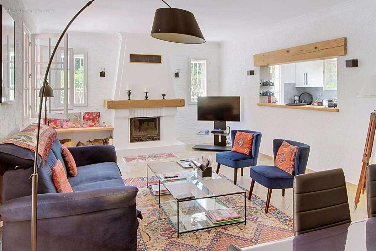 A VENDRE EN EXCLUSIVITE! Maison de plain-pied avec piscine et studio indépendant. - photo 11