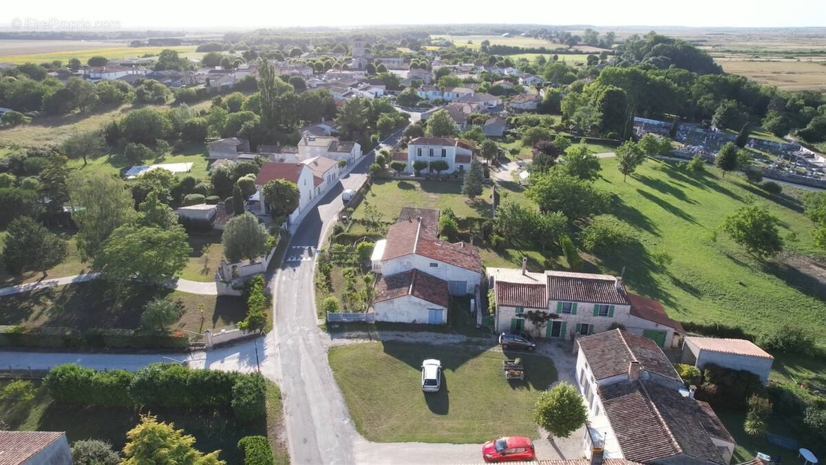 Maison à SAINT-SORNIN