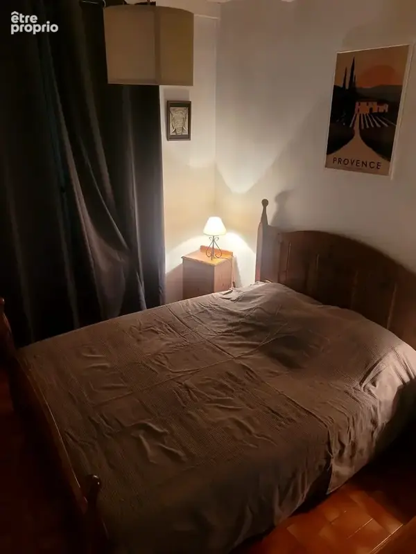 A Régusse, villa sur 2 niveaux avec piscine et garage - photo 11