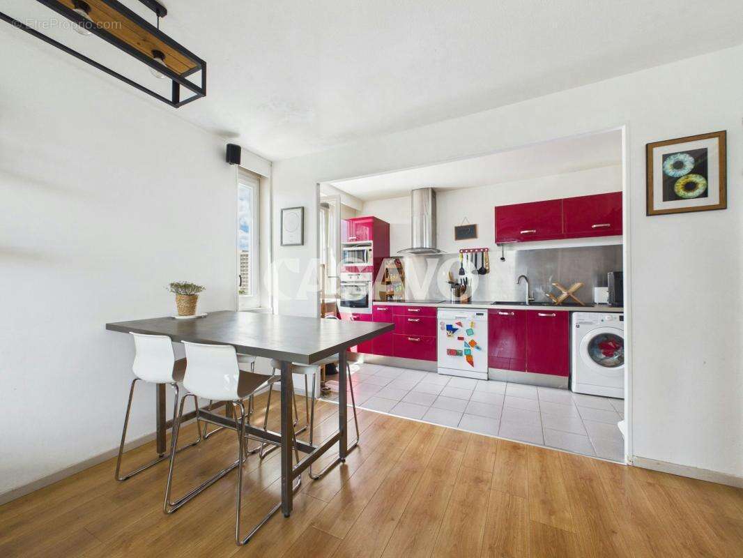 Vente Appartement 4 pièces de 77m² - 69100 Villeurbanne - photo 7
