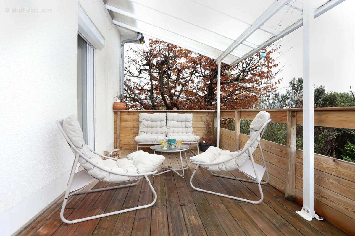 Maison à DOMAGNE