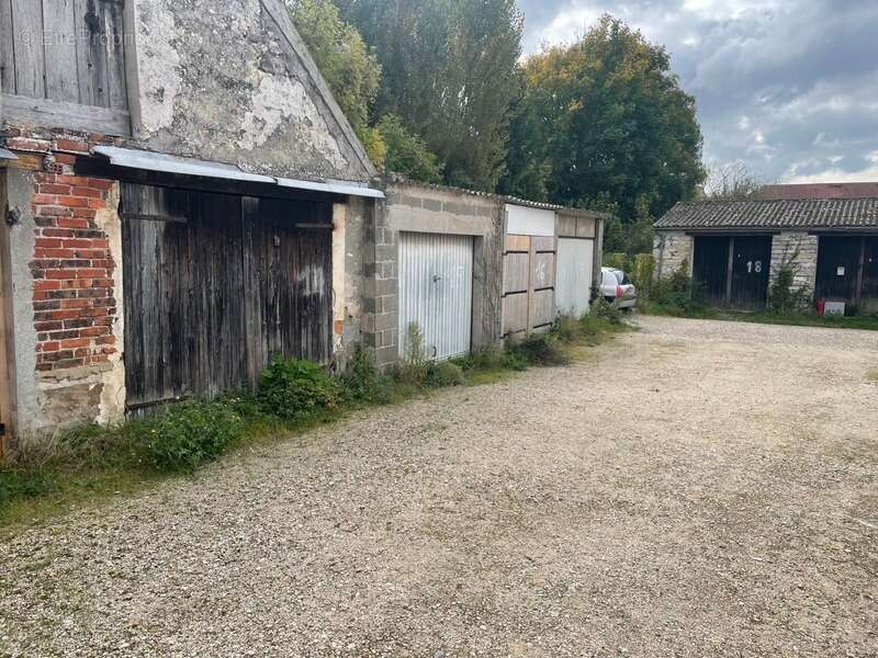 Parking à ETAMPES