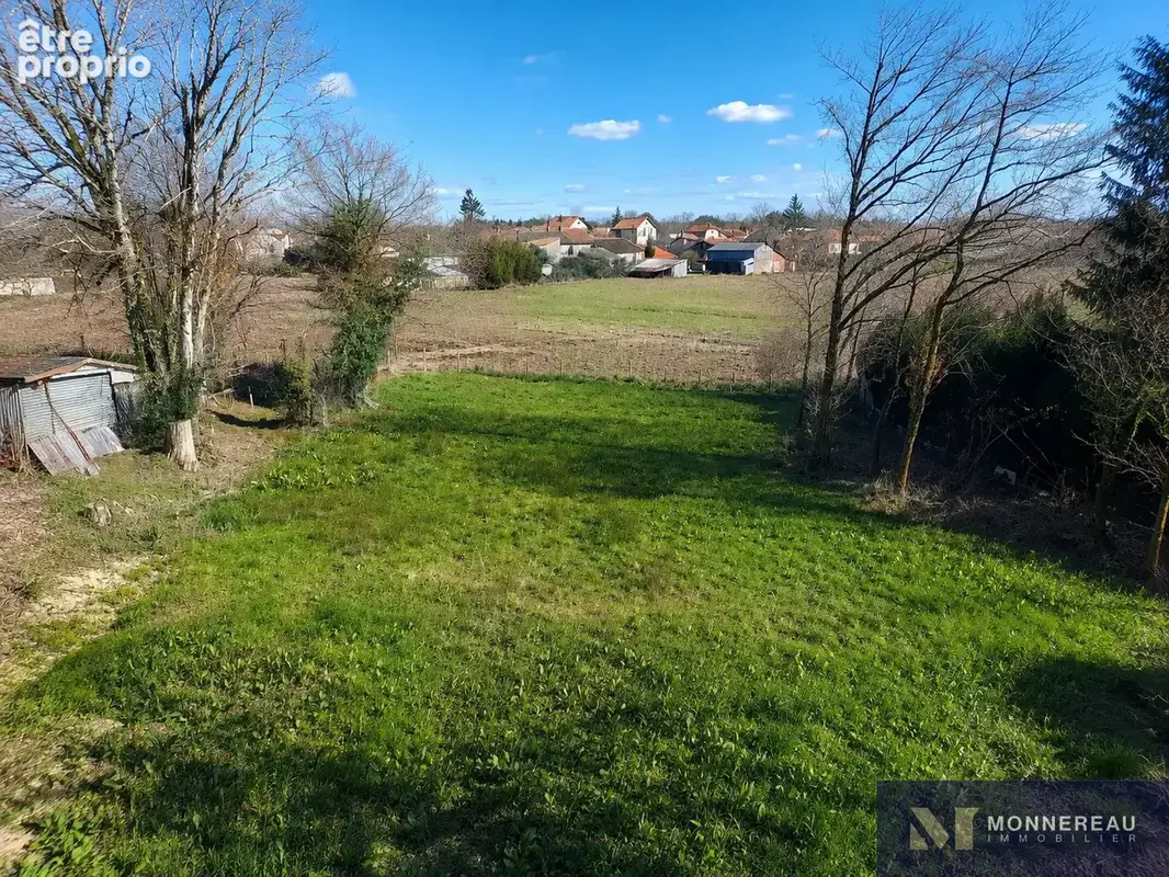 Terrain à MAZIERES