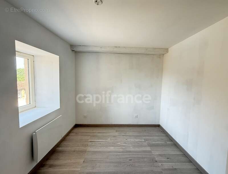 Le charme de l’ancien, le confort du moderne – Maison rénovée de 124 m² à Saint-Maurice-de-Satonnay - photo 16