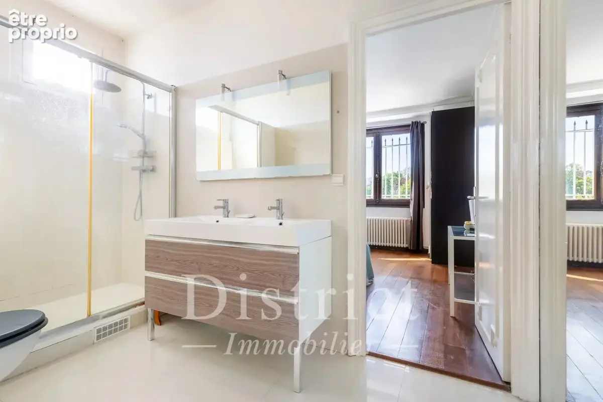 Belle propriété sur les bords de Marne. Maison de 432 m² sur 917 m² de terrain. - photo 20