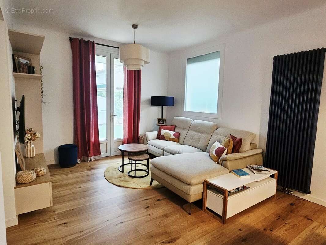 Maison à VALLAURIS