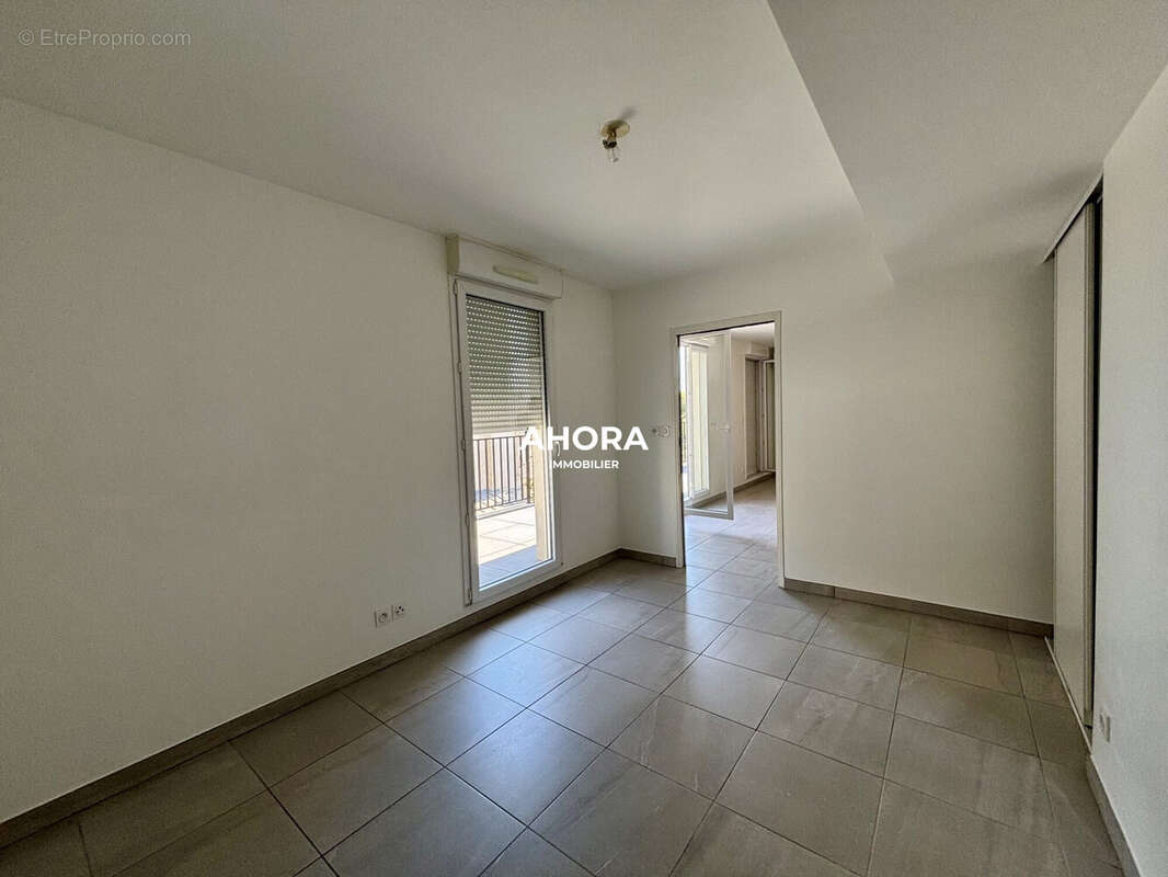Appartement 38 m² à Marseille-5e  - photo 6