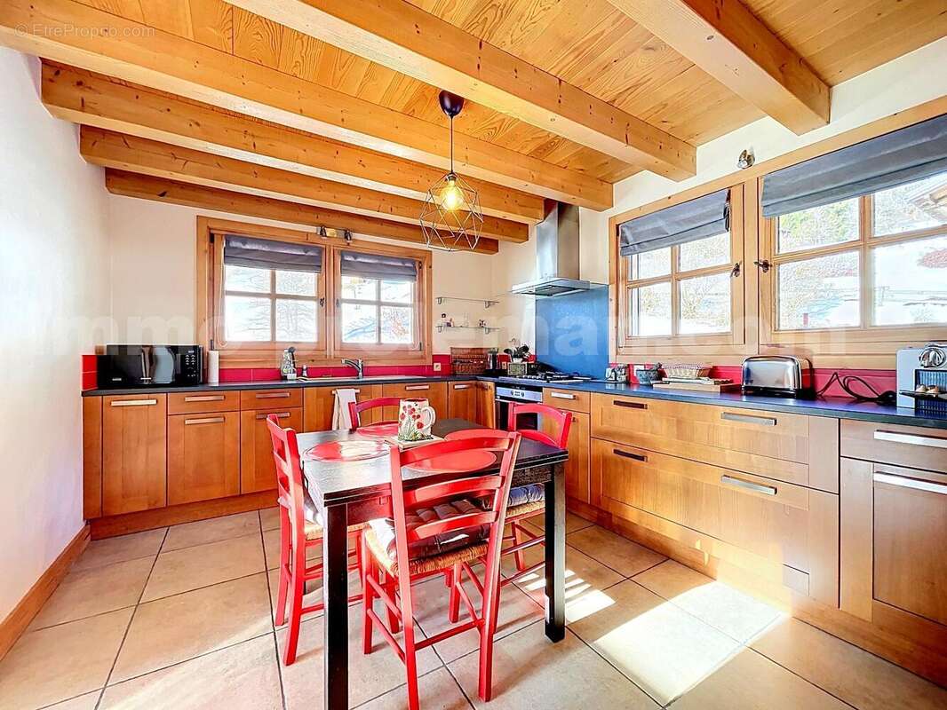 Chalet_megève_geneve_suisse_frontière_station_ski_annemasse_immo-proleman_forbes_cnews_altitude_luxe_neige_montagne_mont-blanc - Maison à MEGEVE