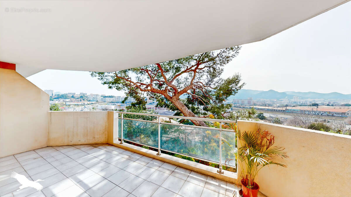 Appartement à MARSEILLE-12E