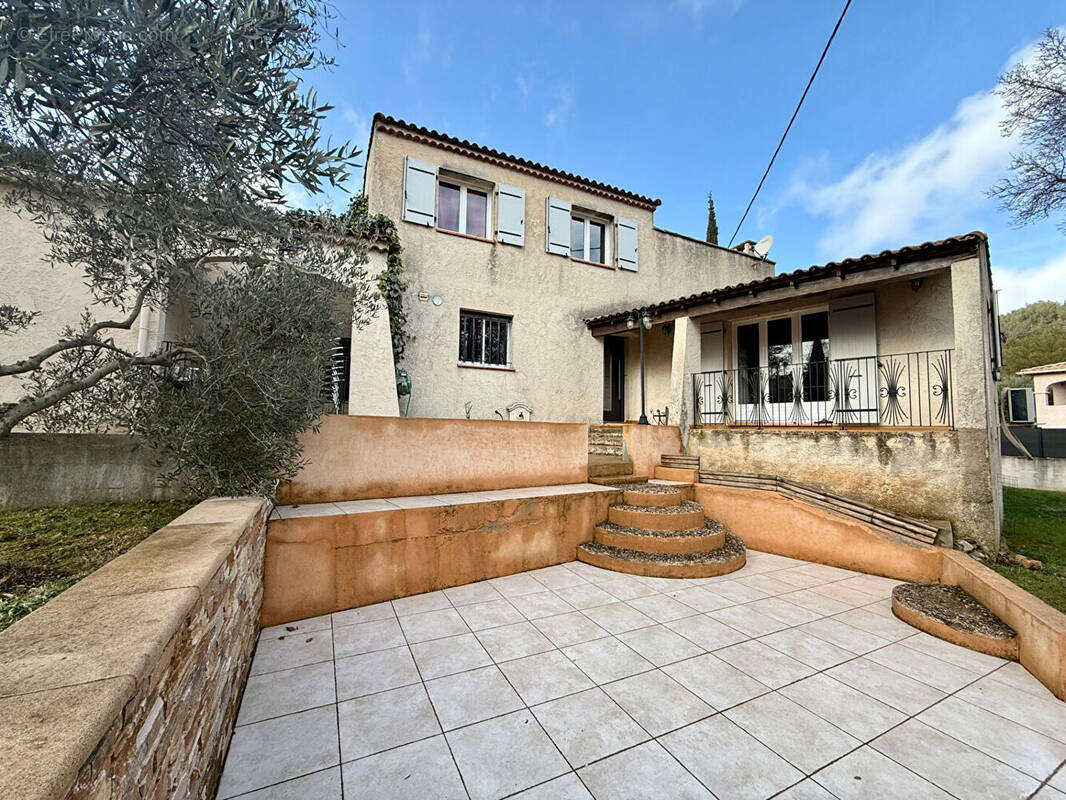 Maison à PEYPIN