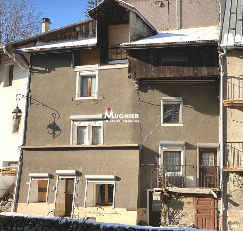 Maison à TANINGES