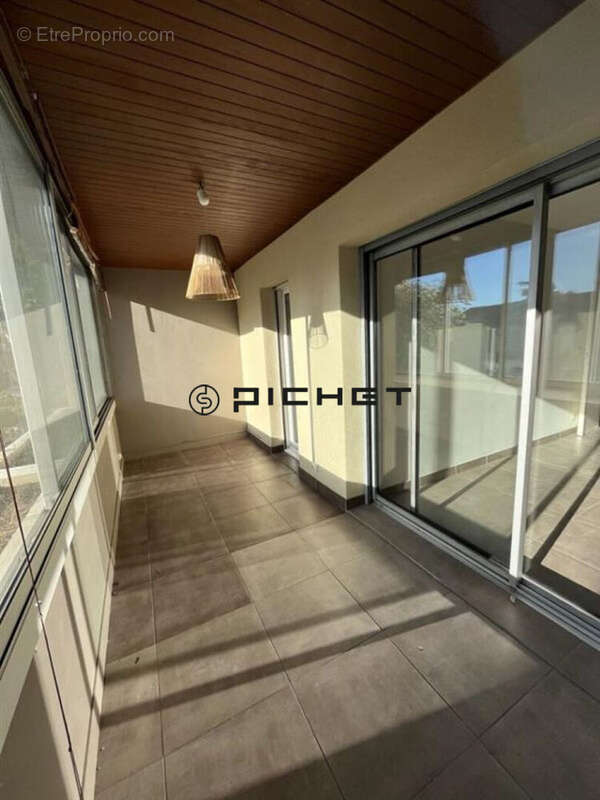 Appartement à MARSEILLE-9E