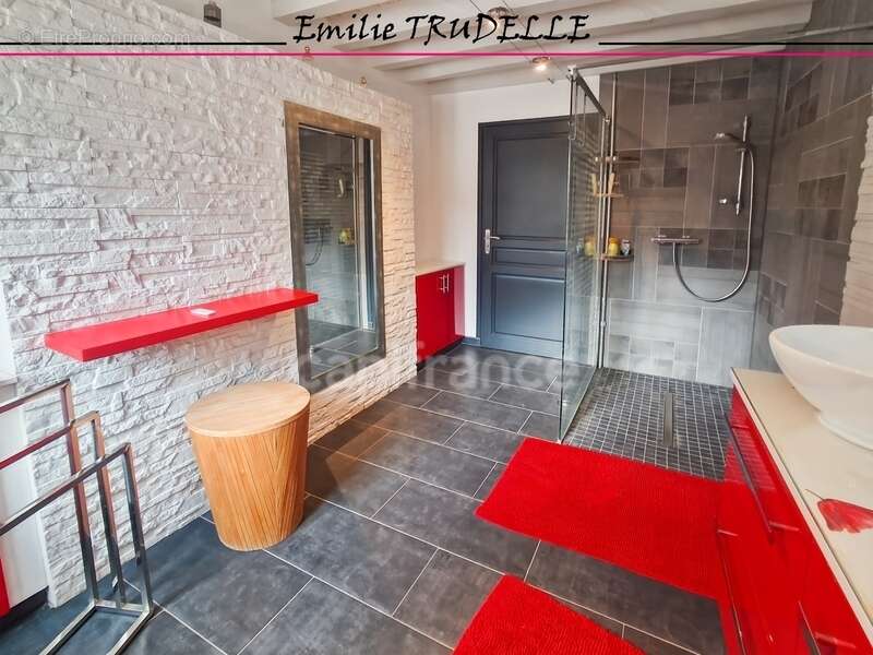 Maison à LA CHARTRE-SUR-LE-LOIR