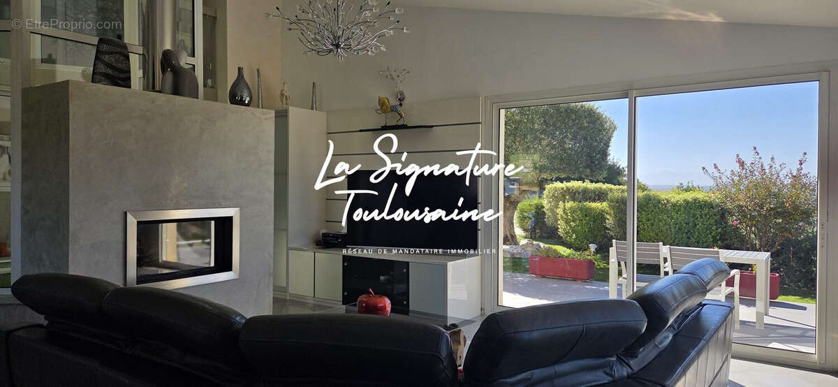 Maison 300 m² à Lacroix-Falgarde  - photo 3