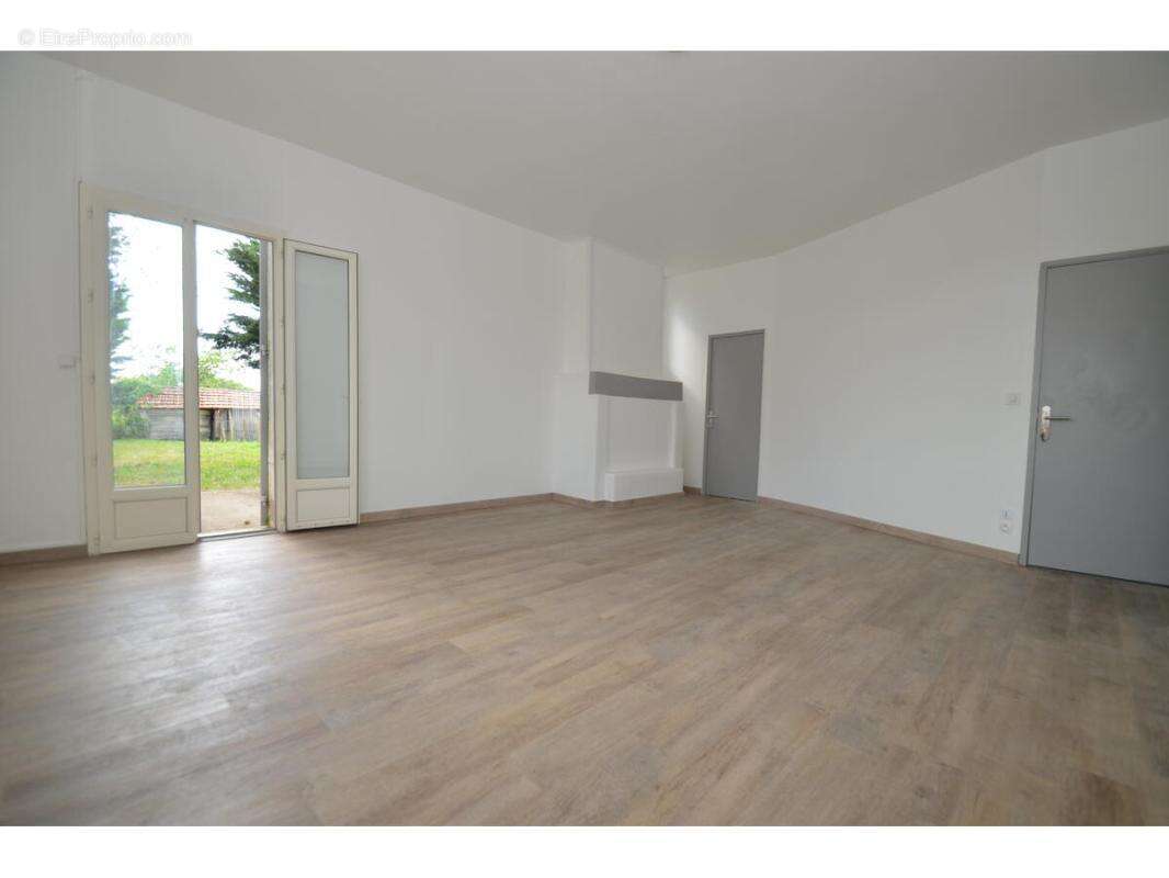 Appartement à MOULIN-NEUF