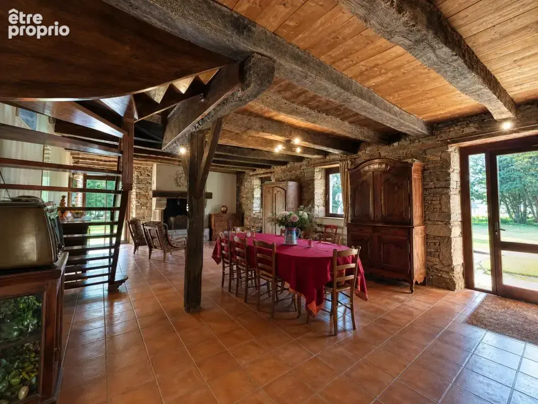 Maison de 8 pièces de 235 m² à Loudéac - photo 2