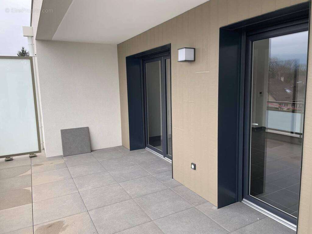 Appartement à VERSONNEX