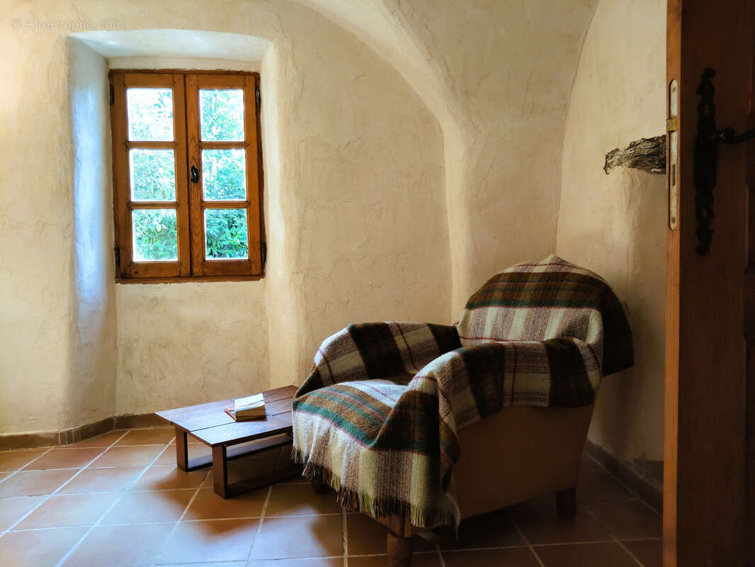 Maison à SAINT-FORTUNAT-SUR-EYRIEUX