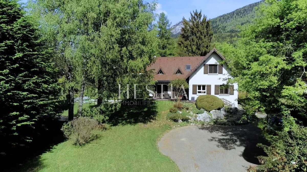 Maison à NAVES-PARMELAN