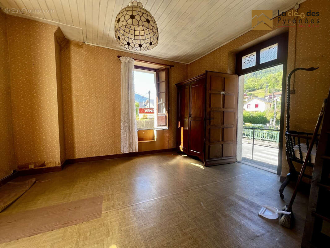Maison 78 m² à Sarrancolin  - photo 5