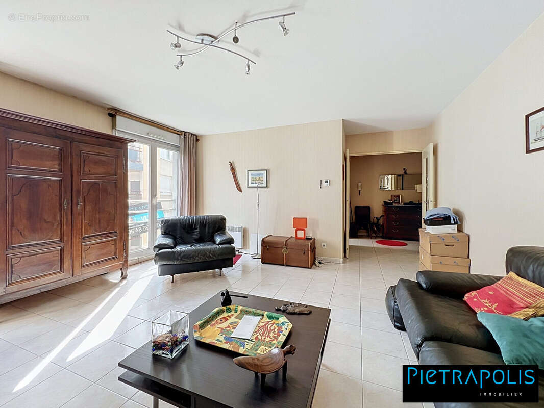 Appartement 83 m² à Oullins  - photo 2