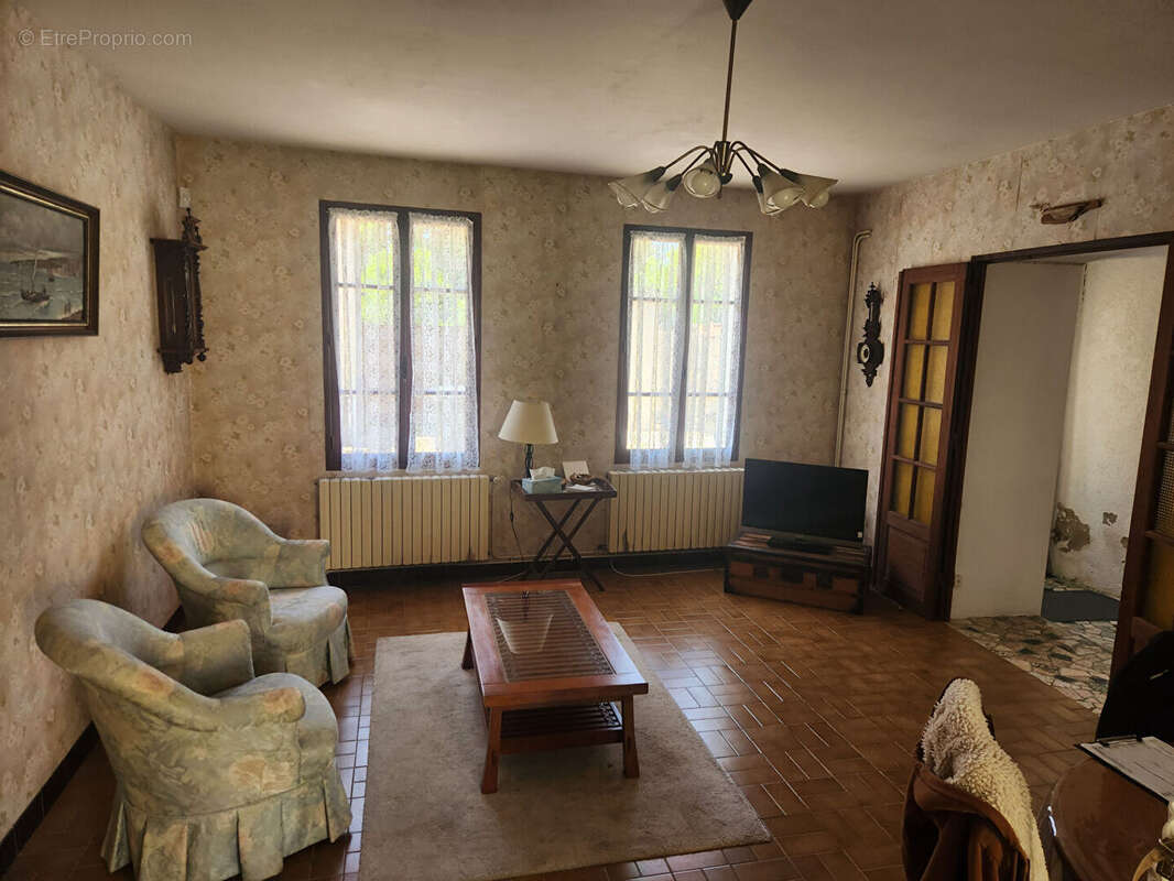 Maison en campagne a renover - photo 2