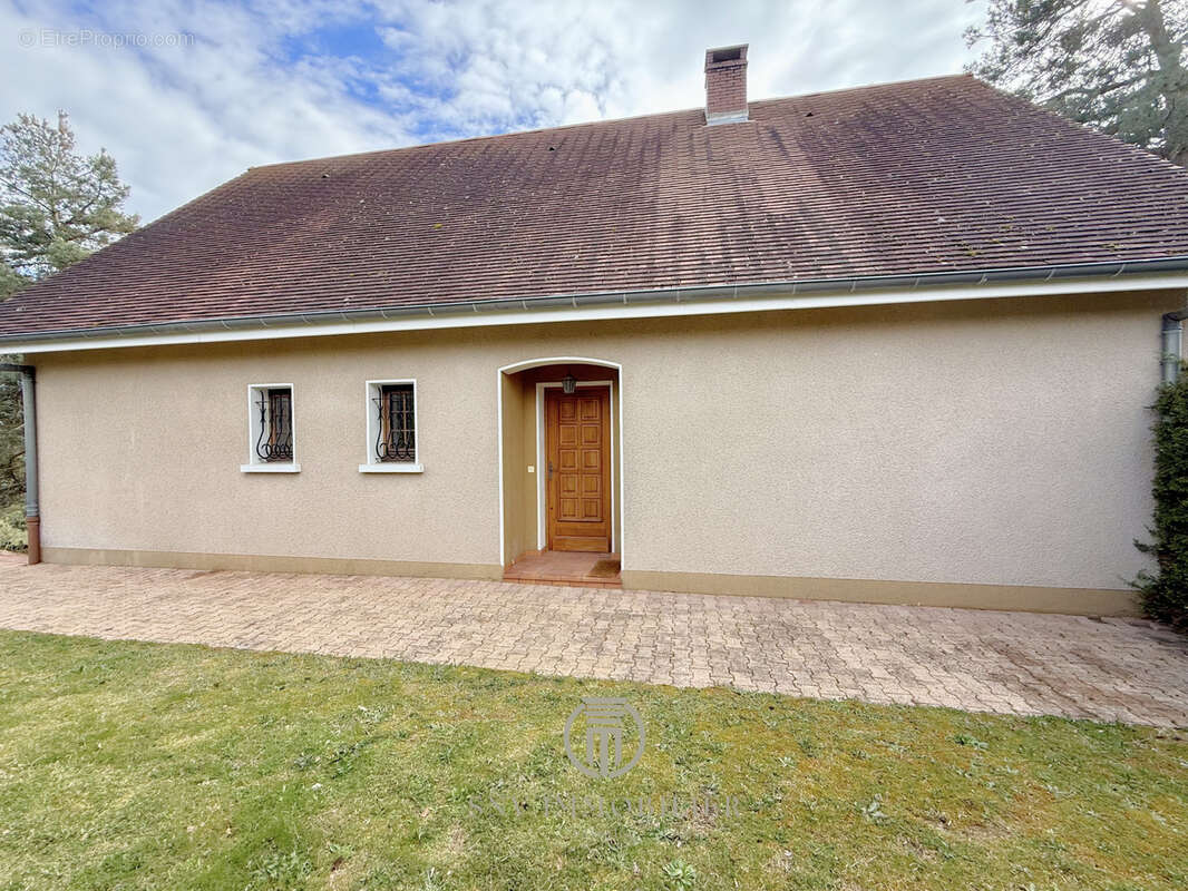 Maison à FEURS