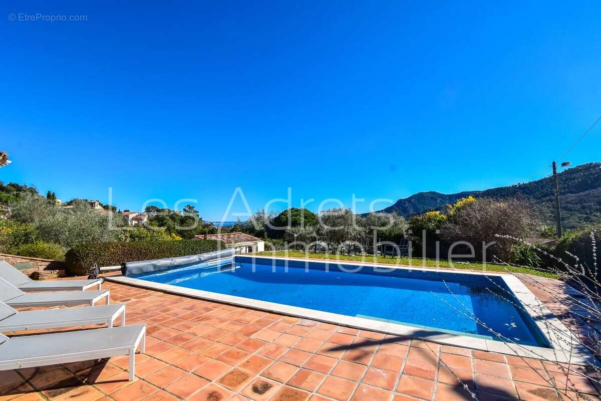 Maison à LES ADRETS-DE-L'ESTEREL