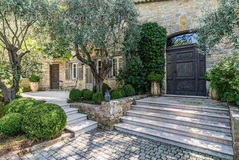 Maison à MOUGINS